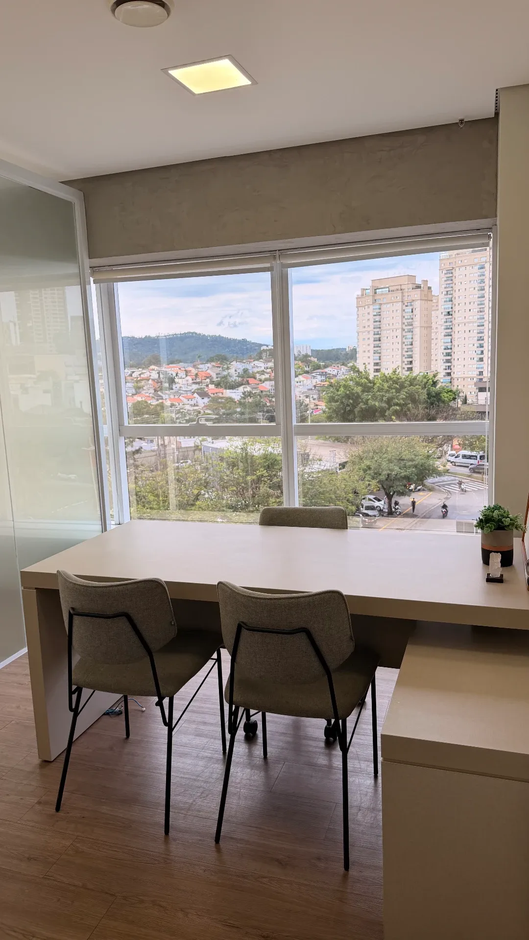 Sala 002 — Consultório Clínico
